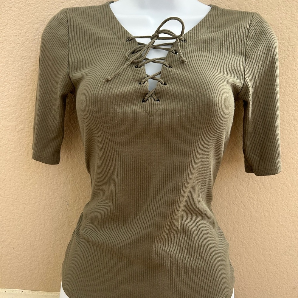 Arizona Jean Company Khaki Lace-Up Ribbed Tee